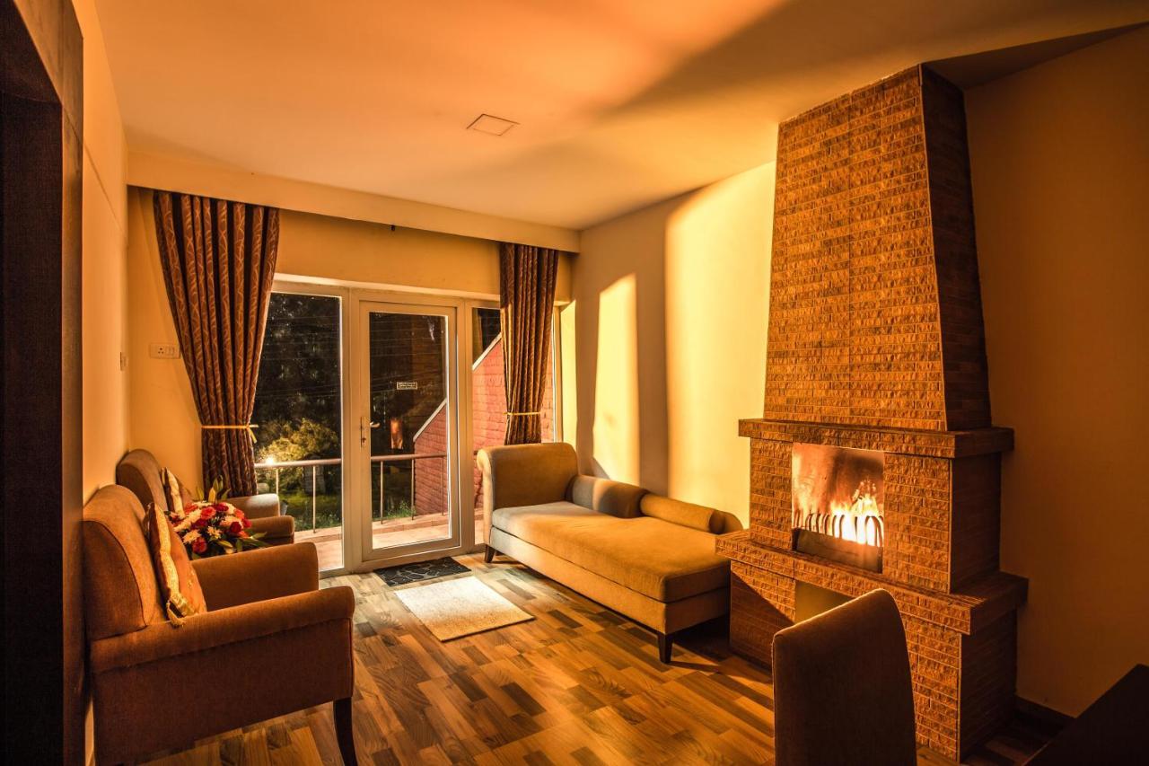 Hotel Lakeview Ооти Екстериор снимка