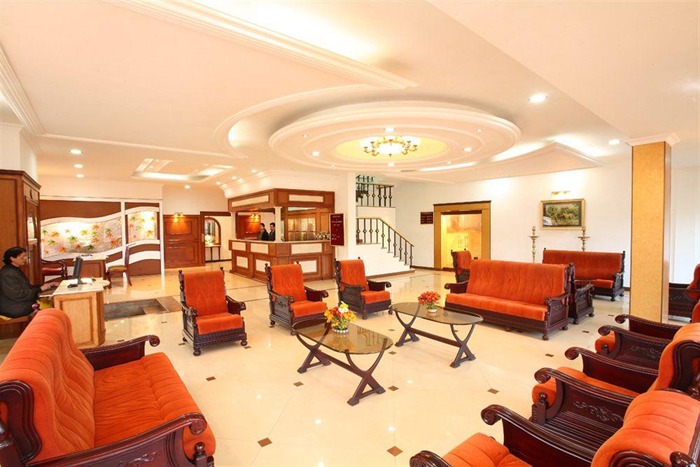Hotel Lakeview Ооти Екстериор снимка