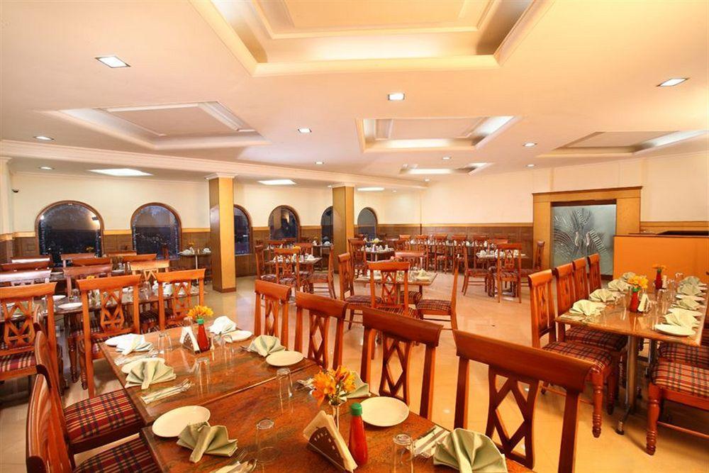 Hotel Lakeview Ооти Екстериор снимка